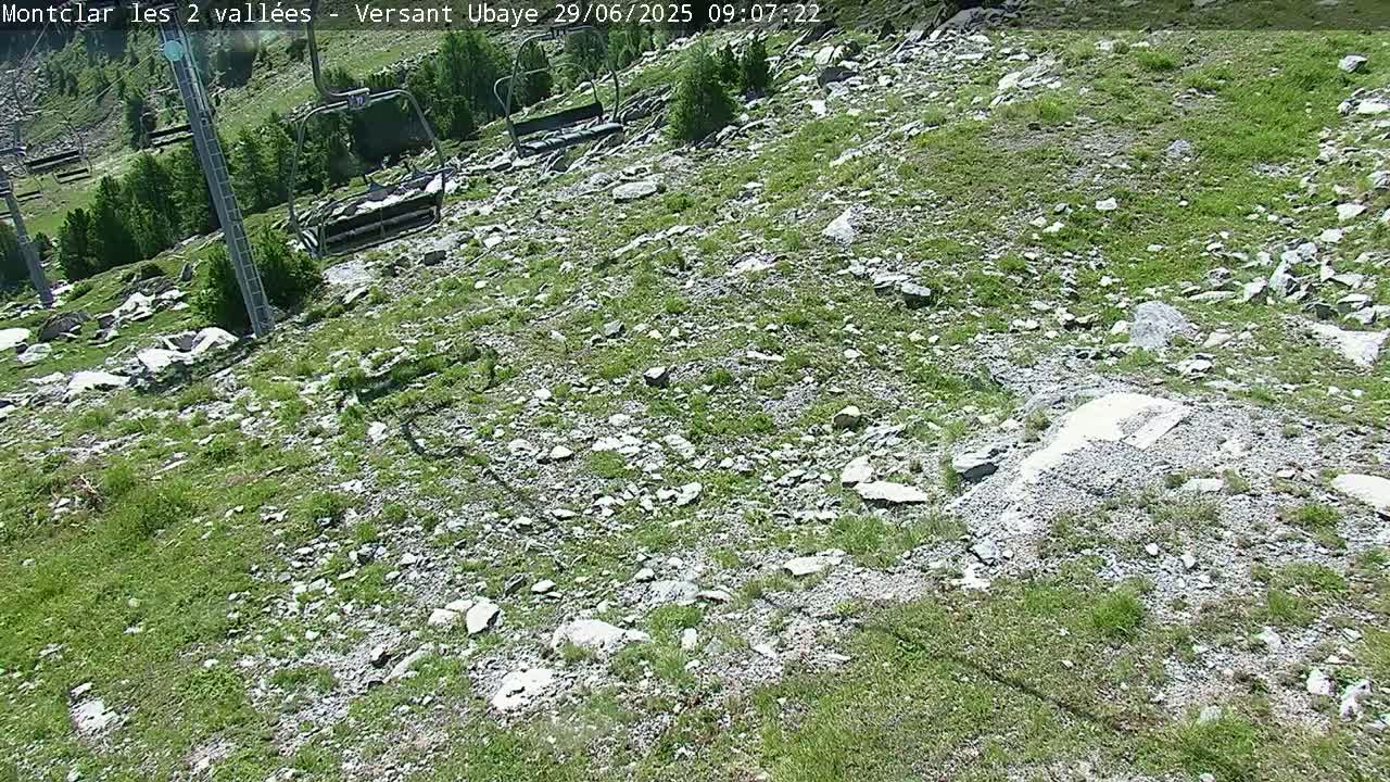 Saint Jaen, Montclar Summet Station les 2 Vallées ( Summit Station the 2 Valleys) & Fun Zone Live Cam - Digne-les-Bains, 	Alpes-de-Haute-Provence, Provence-Alpes-Côte d’Azur, France