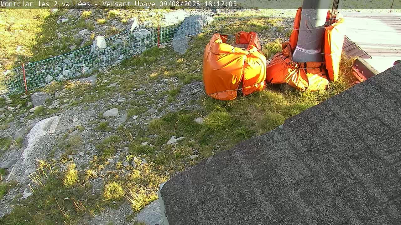 Saint Jaen, Montclar Summet Station les 2 Vallées ( Summit Station the 2 Valleys) & Fun Zone Live Cam - Digne-les-Bains, 	Alpes-de-Haute-Provence, Provence-Alpes-Côte d’Azur, France