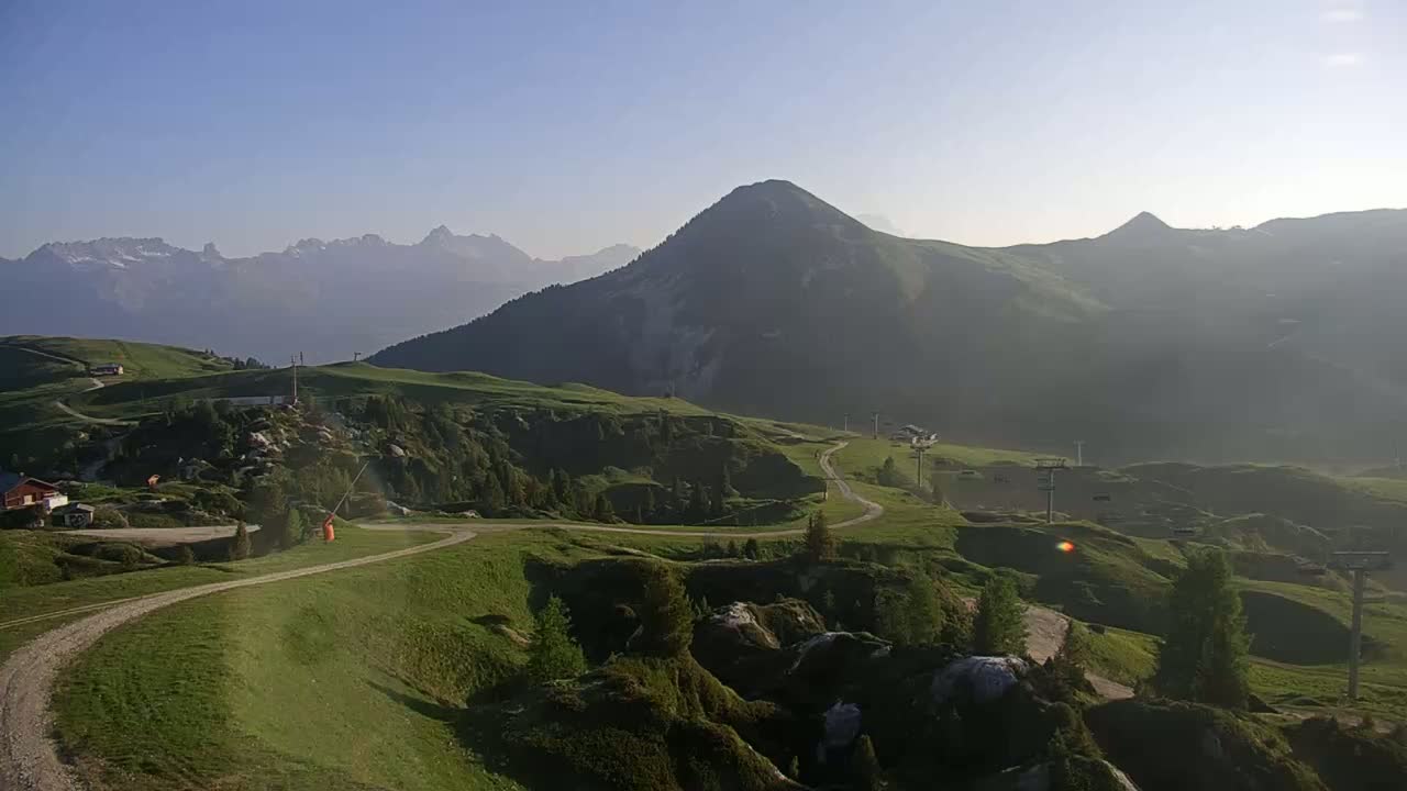 La Plagne Villages from  Bergerie 2184 m View Live Cam -  Bourg-Saint-Maurice, Savoie, Auvergne-Rhône-Alpes, France