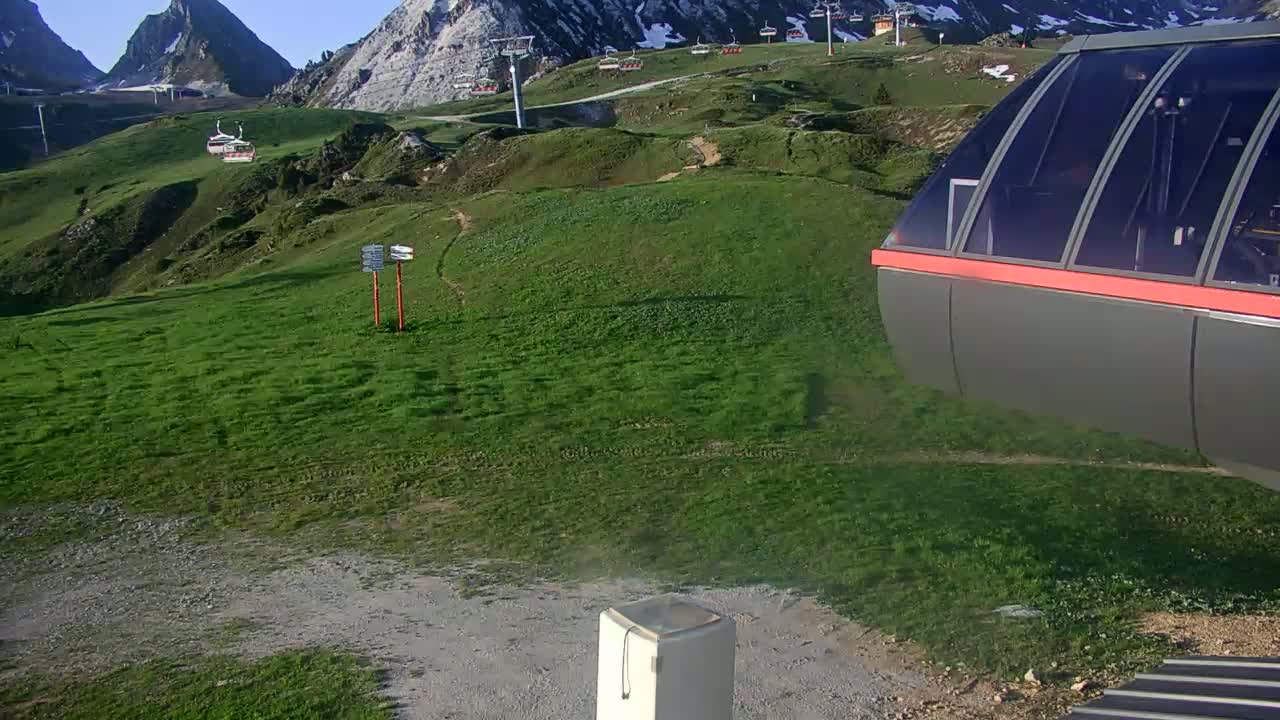 La Plagne Villages from  Bergerie 2184 m View Live Cam -  Bourg-Saint-Maurice, Savoie, Auvergne-Rhône-Alpes, France