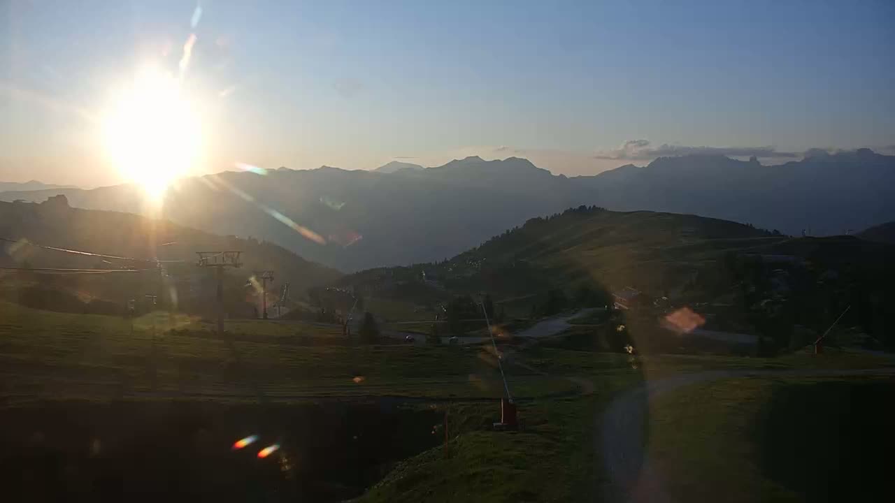 La Plagne Villages from  Bergerie 2184 m View Live Cam -  Bourg-Saint-Maurice, Savoie, Auvergne-Rhône-Alpes, France