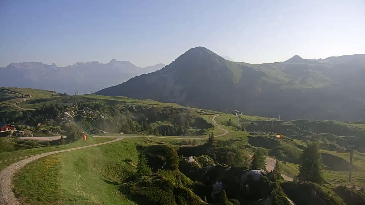 La Plagne Villages from  Bergerie 2184 m View Live Cam -  Bourg-Saint-Maurice, Savoie, Auvergne-Rhône-Alpes, France