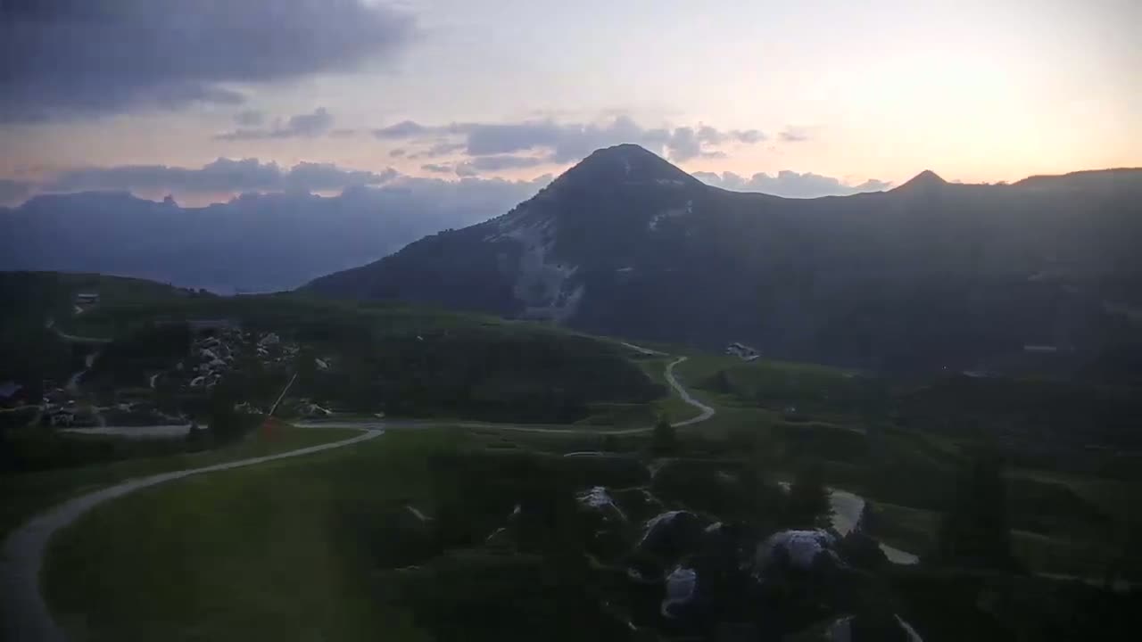 La Plagne Villages from  Bergerie 2184 m View Live Cam -  Bourg-Saint-Maurice, Savoie, Auvergne-Rhône-Alpes, France
