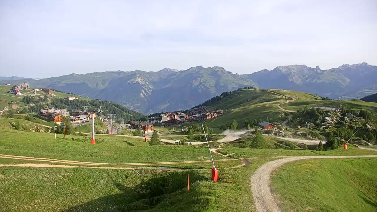 La Plagne Villages from  Bergerie 2184 m View Live Cam -  Bourg-Saint-Maurice, Savoie, Auvergne-Rhône-Alpes, France