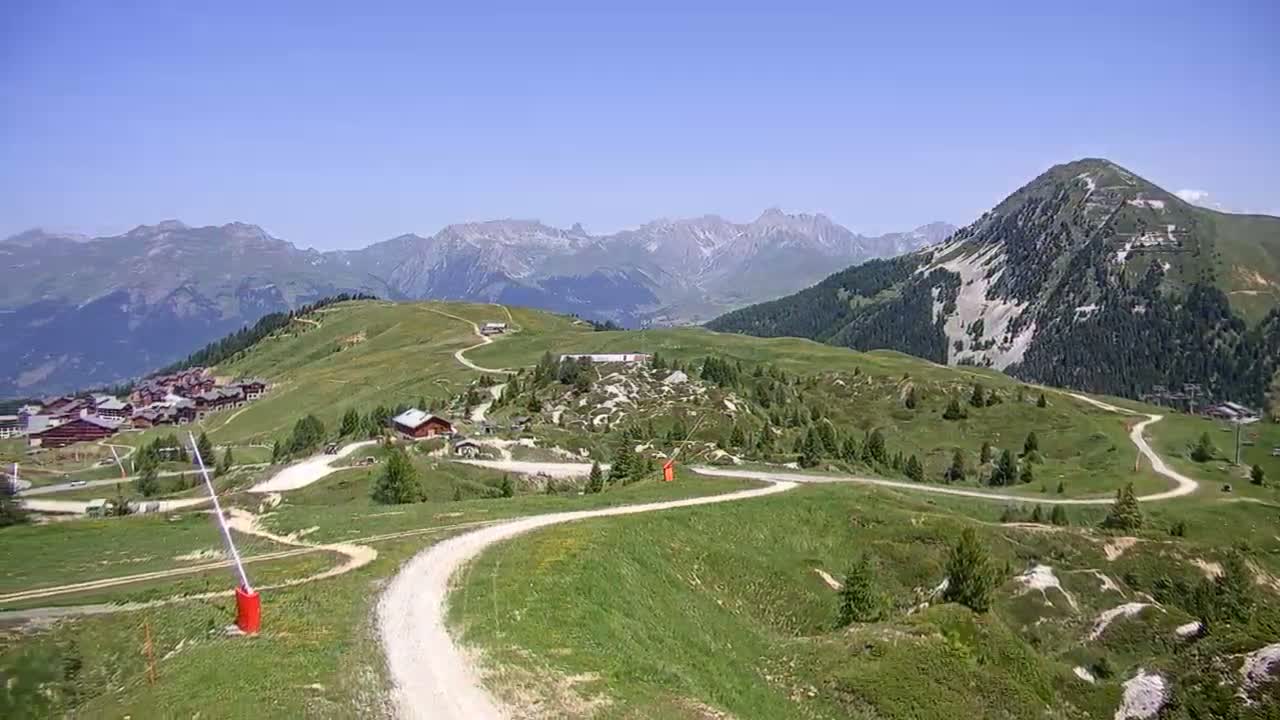 La Plagne Villages from  Bergerie 2184 m View Live Cam -  Bourg-Saint-Maurice, Savoie, Auvergne-Rhône-Alpes, France