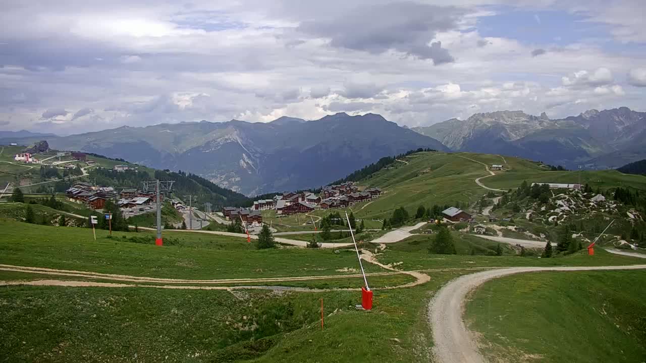 La Plagne Villages from  Bergerie 2184 m View Live Cam -  Bourg-Saint-Maurice, Savoie, Auvergne-Rhône-Alpes, France