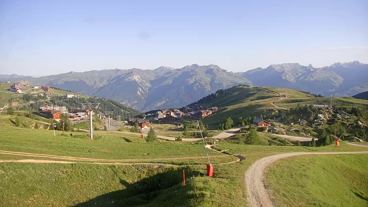 La Plagne Villages from  Bergerie 2184 m View Live Cam -  Bourg-Saint-Maurice, Savoie, Auvergne-Rhône-Alpes, France