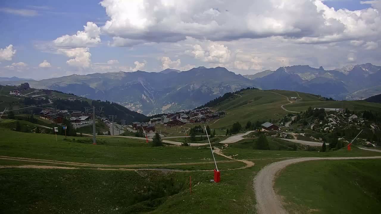 La Plagne Villages from  Bergerie 2184 m View Live Cam -  Bourg-Saint-Maurice, Savoie, Auvergne-Rhône-Alpes, France