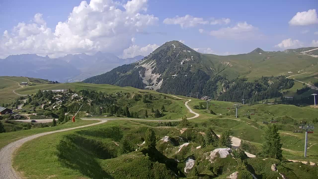 La Plagne Villages from  Bergerie 2184 m View Live Cam -  Bourg-Saint-Maurice, Savoie, Auvergne-Rhône-Alpes, France