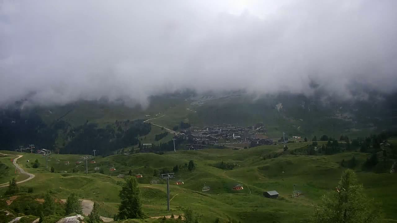 La Plagne Villages from  Bergerie 2184 m View Live Cam -  Bourg-Saint-Maurice, Savoie, Auvergne-Rhône-Alpes, France
