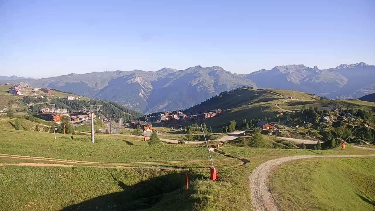 La Plagne Villages from  Bergerie 2184 m View Live Cam -  Bourg-Saint-Maurice, Savoie, Auvergne-Rhône-Alpes, France