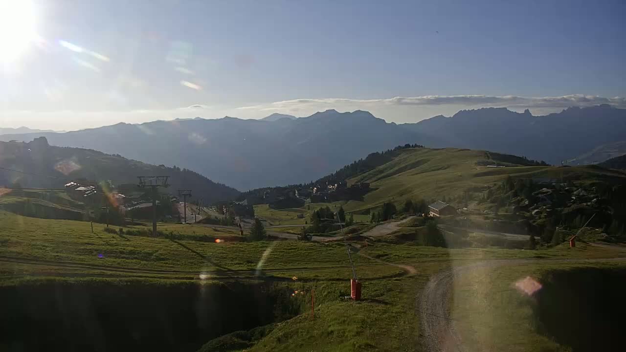 La Plagne Villages from  Bergerie 2184 m View Live Cam -  Bourg-Saint-Maurice, Savoie, Auvergne-Rhône-Alpes, France