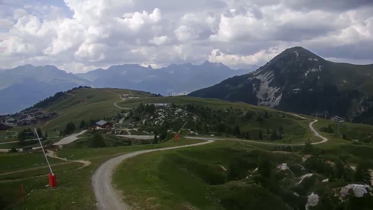 La Plagne Villages from  Bergerie 2184 m View Live Cam -  Bourg-Saint-Maurice, Savoie, Auvergne-Rhône-Alpes, France