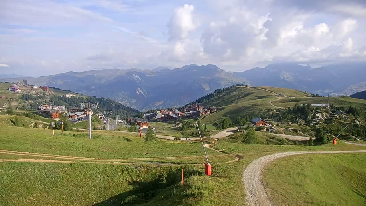 La Plagne Villages from  Bergerie 2184 m View Live Cam -  Bourg-Saint-Maurice, Savoie, Auvergne-Rhône-Alpes, France