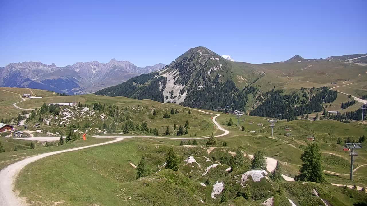 La Plagne Villages from  Bergerie 2184 m View Live Cam -  Bourg-Saint-Maurice, Savoie, Auvergne-Rhône-Alpes, France