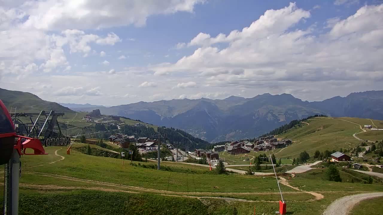 La Plagne Villages from  Bergerie 2184 m View Live Cam -  Bourg-Saint-Maurice, Savoie, Auvergne-Rhône-Alpes, France