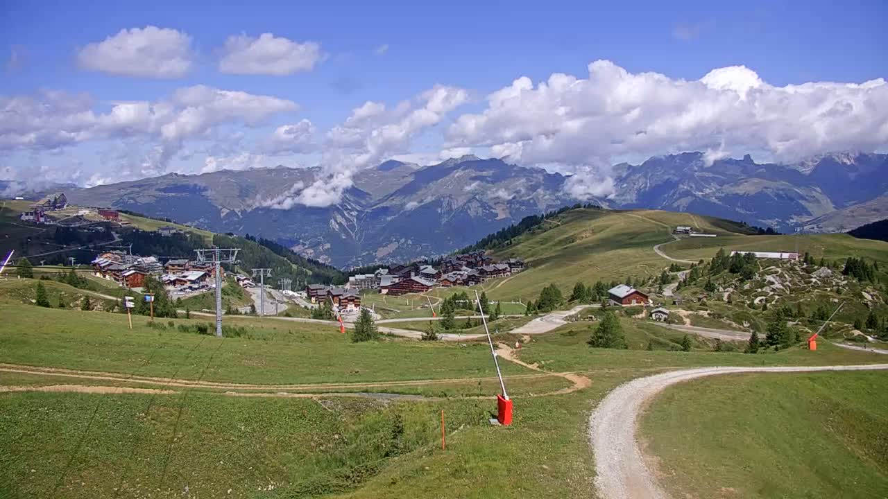 La Plagne Villages from  Bergerie 2184 m View Live Cam -  Bourg-Saint-Maurice, Savoie, Auvergne-Rhône-Alpes, France