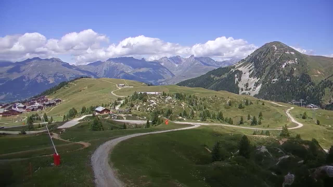 La Plagne Villages from  Bergerie 2184 m View Live Cam -  Bourg-Saint-Maurice, Savoie, Auvergne-Rhône-Alpes, France