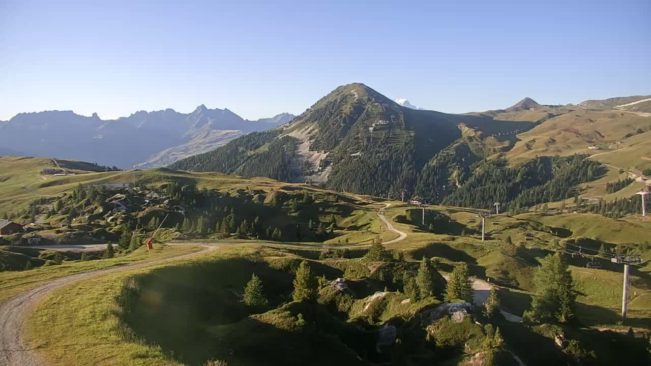 La Plagne Villages from  Bergerie 2184 m View Live Cam -  Bourg-Saint-Maurice, Savoie, Auvergne-Rhône-Alpes, France