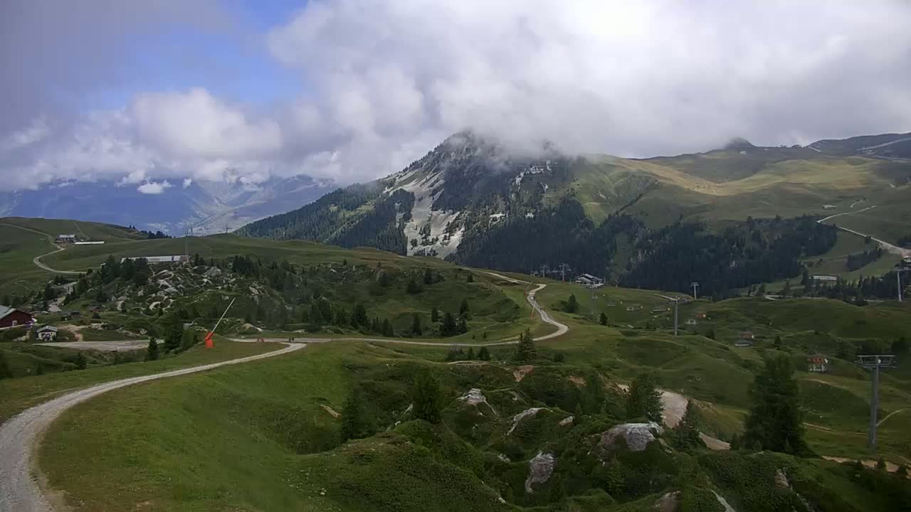 La Plagne Villages from  Bergerie 2184 m View Live Cam -  Bourg-Saint-Maurice, Savoie, Auvergne-Rhône-Alpes, France