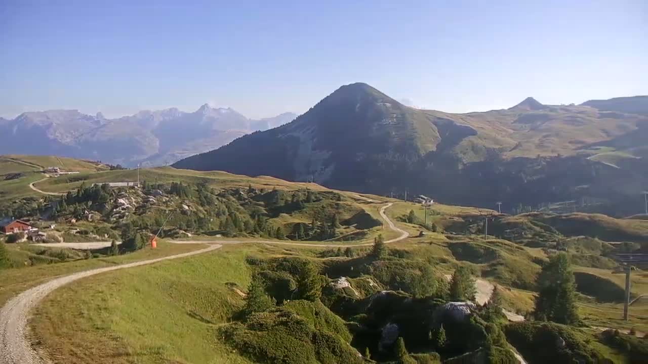 La Plagne Villages from  Bergerie 2184 m View Live Cam -  Bourg-Saint-Maurice, Savoie, Auvergne-Rhône-Alpes, France