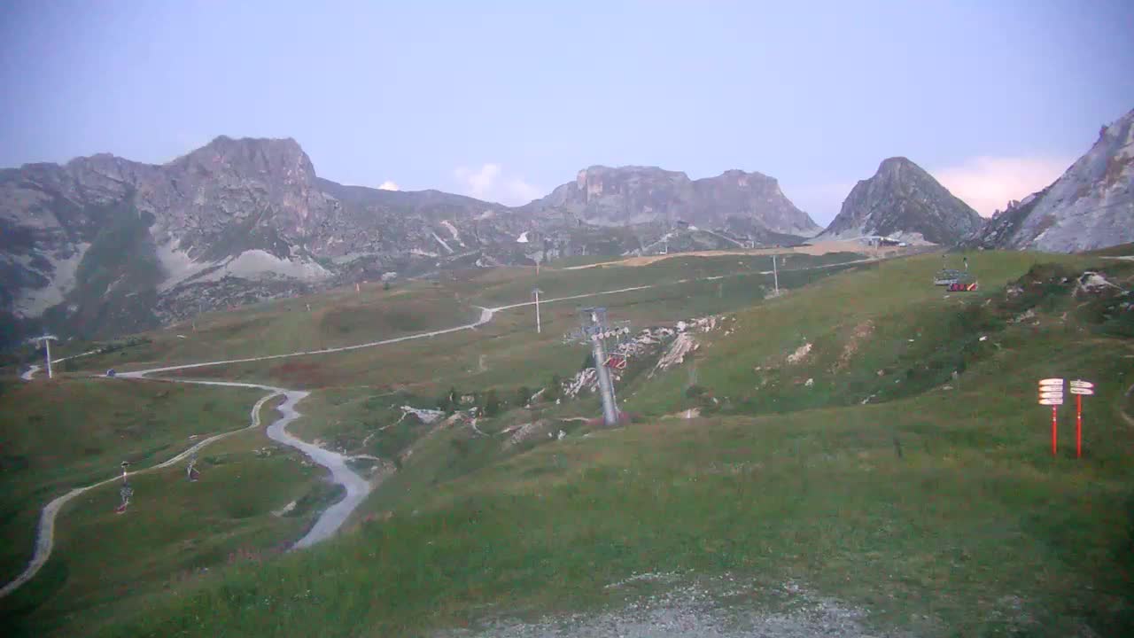 La Plagne Villages from  Bergerie 2184 m View Live Cam -  Bourg-Saint-Maurice, Savoie, Auvergne-Rhône-Alpes, France