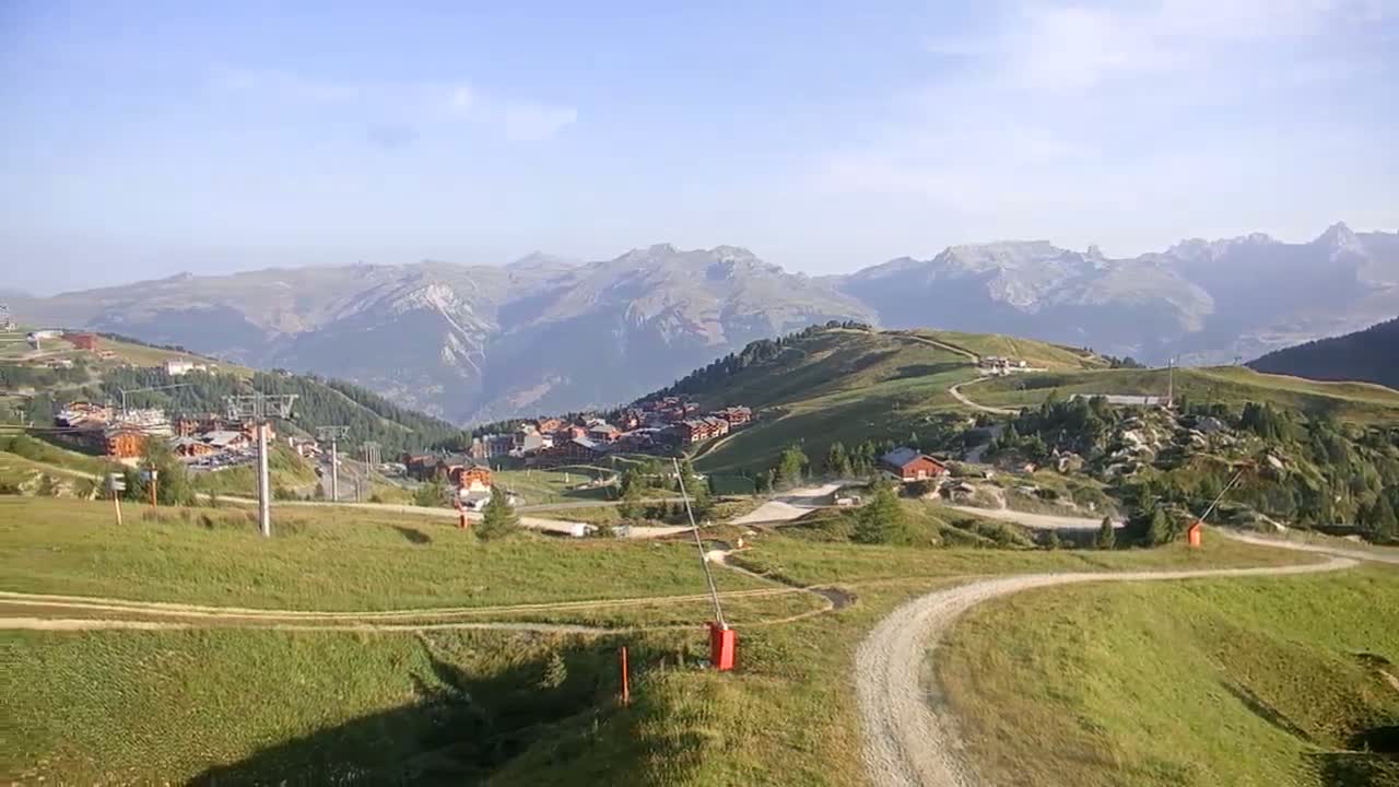 La Plagne Villages from  Bergerie 2184 m View Live Cam -  Bourg-Saint-Maurice, Savoie, Auvergne-Rhône-Alpes, France