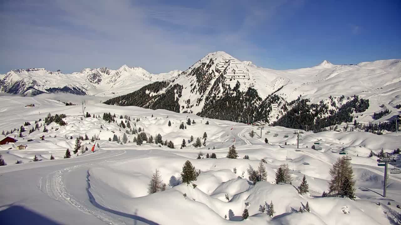 La Plagne Villages from  Bergerie 2184 m View Live Cam -  Bourg-Saint-Maurice, Savoie, Auvergne-Rhône-Alpes, France