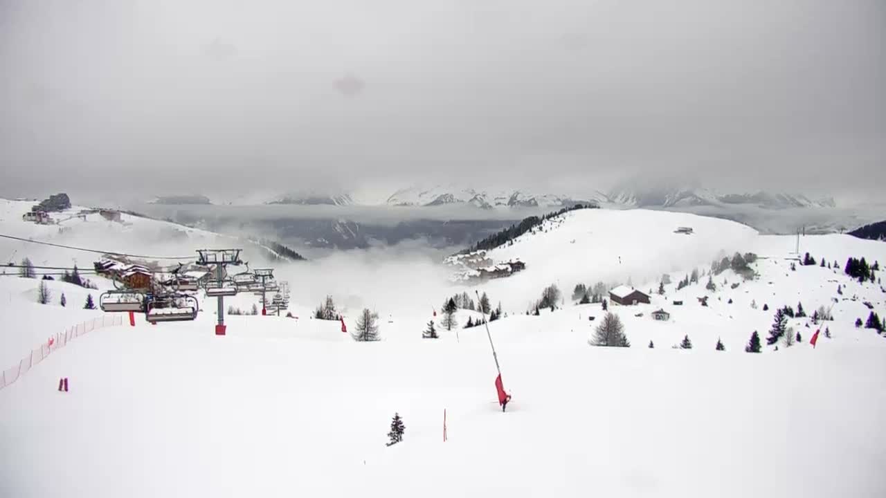 La Plagne Villages from  Bergerie 2184 m View Live Cam -  Bourg-Saint-Maurice, Savoie, Auvergne-Rhône-Alpes, France