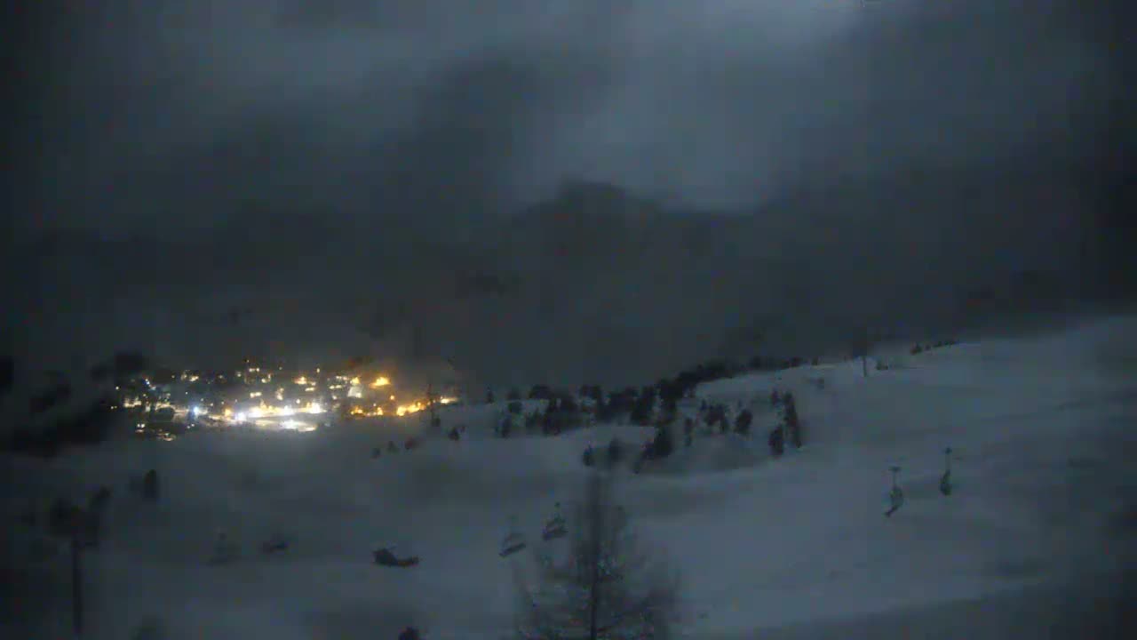 La Plagne Villages from  Bergerie 2184 m View Live Cam -  Bourg-Saint-Maurice, Savoie, Auvergne-Rhône-Alpes, France
