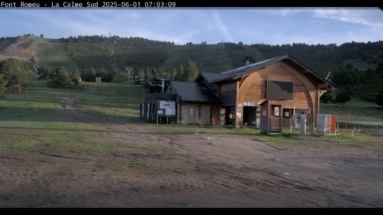 Font Romeu, Refuge de Calme Area North View Live Cam - Prades, Pyrenees-Orientales, Occitanie, France