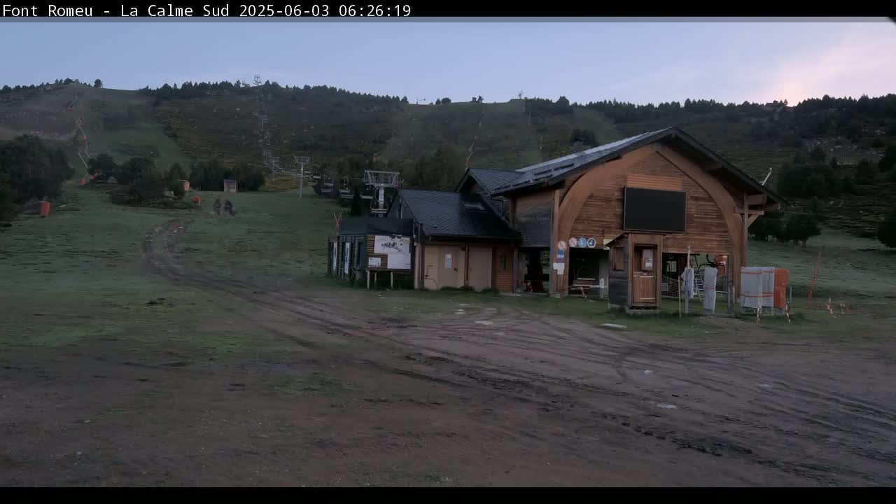 Font Romeu, Refuge de Calme Area North View Live Cam - Prades, Pyrenees-Orientales, Occitanie, France