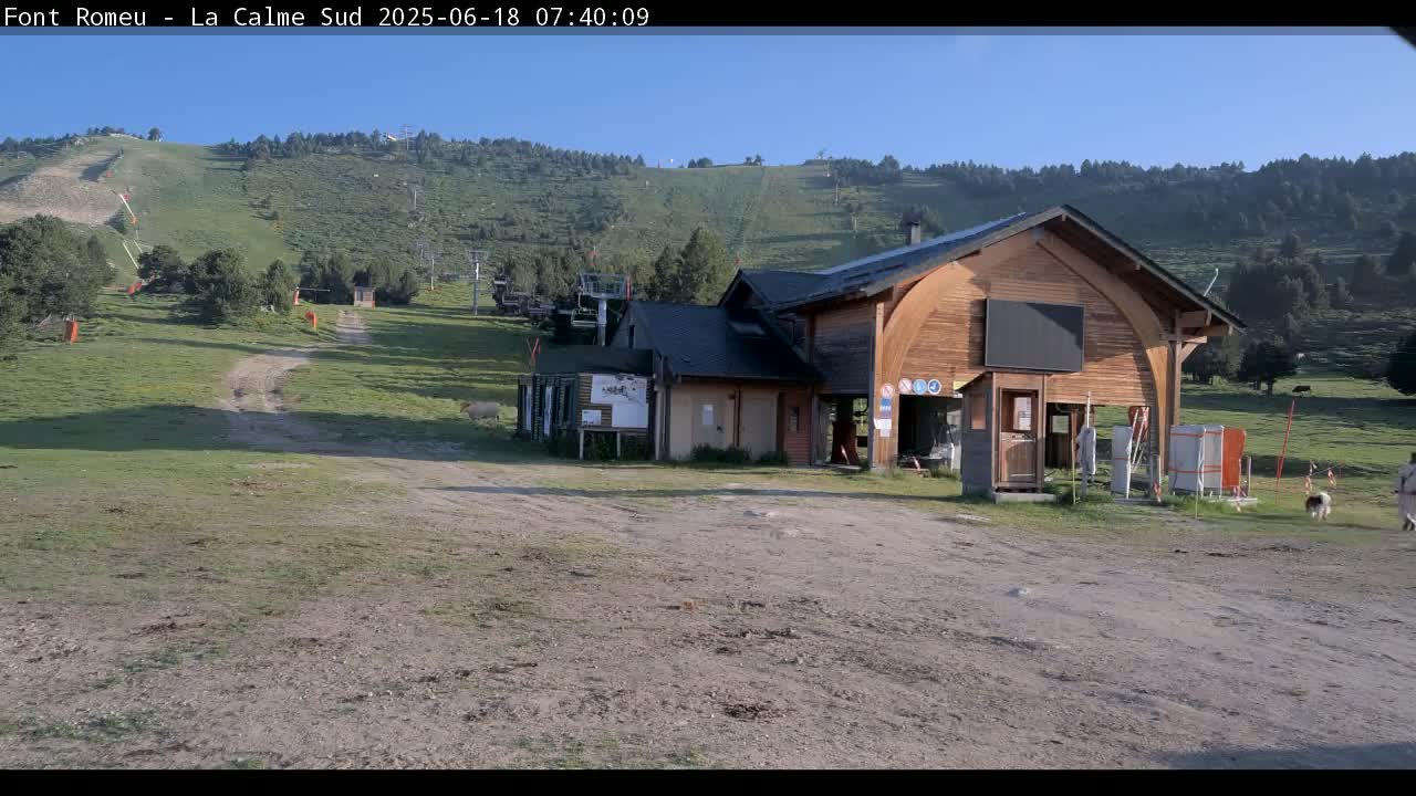 Font Romeu, Refuge de Calme Area North View Live Cam - Prades, Pyrenees-Orientales, Occitanie, France