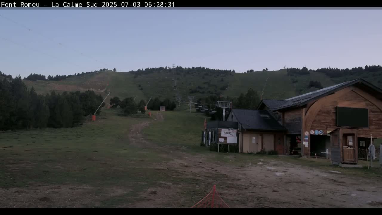 Font Romeu, Refuge de Calme Area North View Live Cam - Prades, Pyrenees-Orientales, Occitanie, France