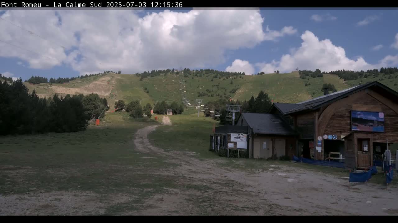 Font Romeu, Refuge de Calme Area North View Live Cam - Prades, Pyrenees-Orientales, Occitanie, France