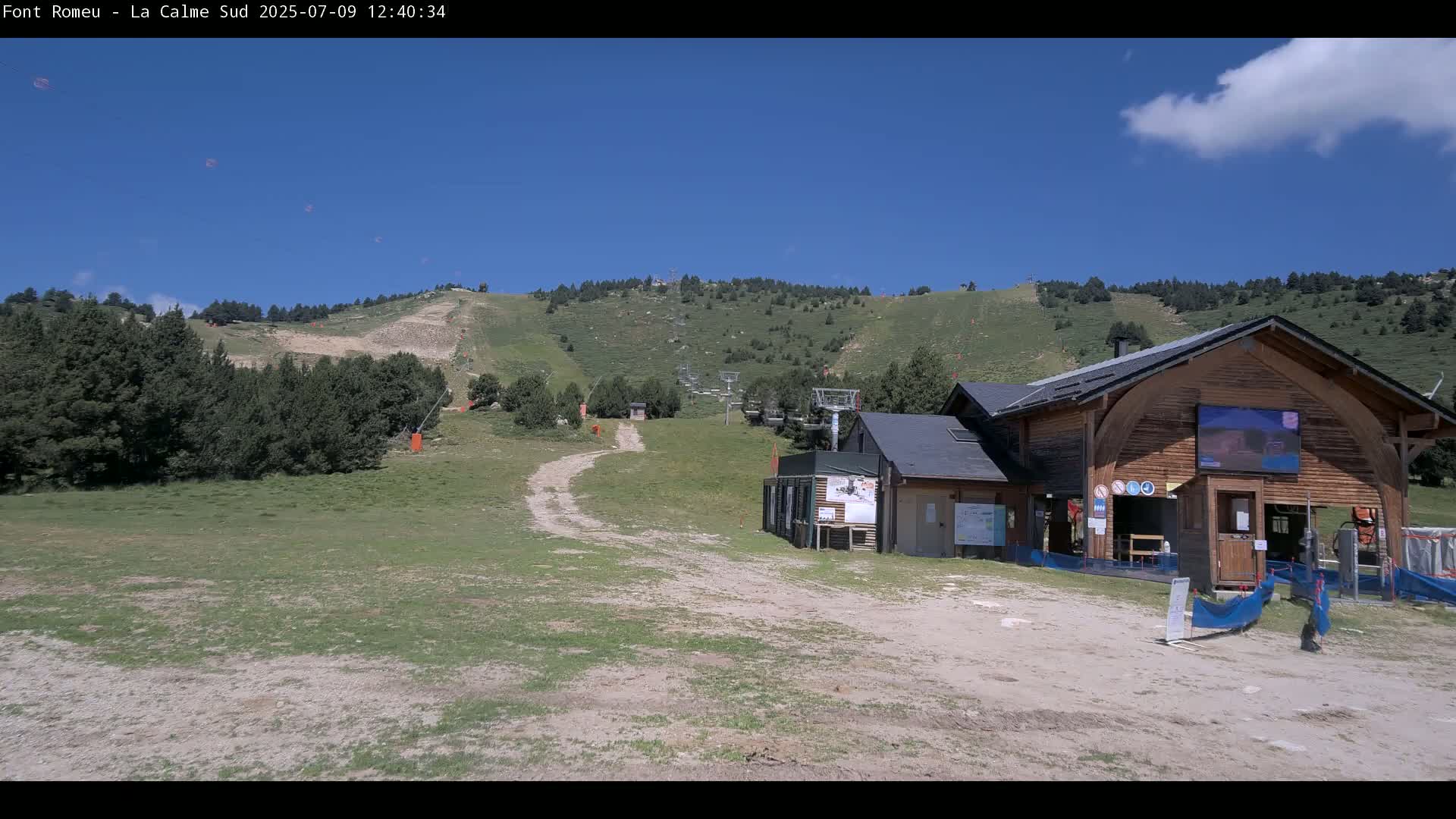 Font Romeu, Refuge de Calme Area North View Live Cam - Prades, Pyrenees-Orientales, Occitanie, France