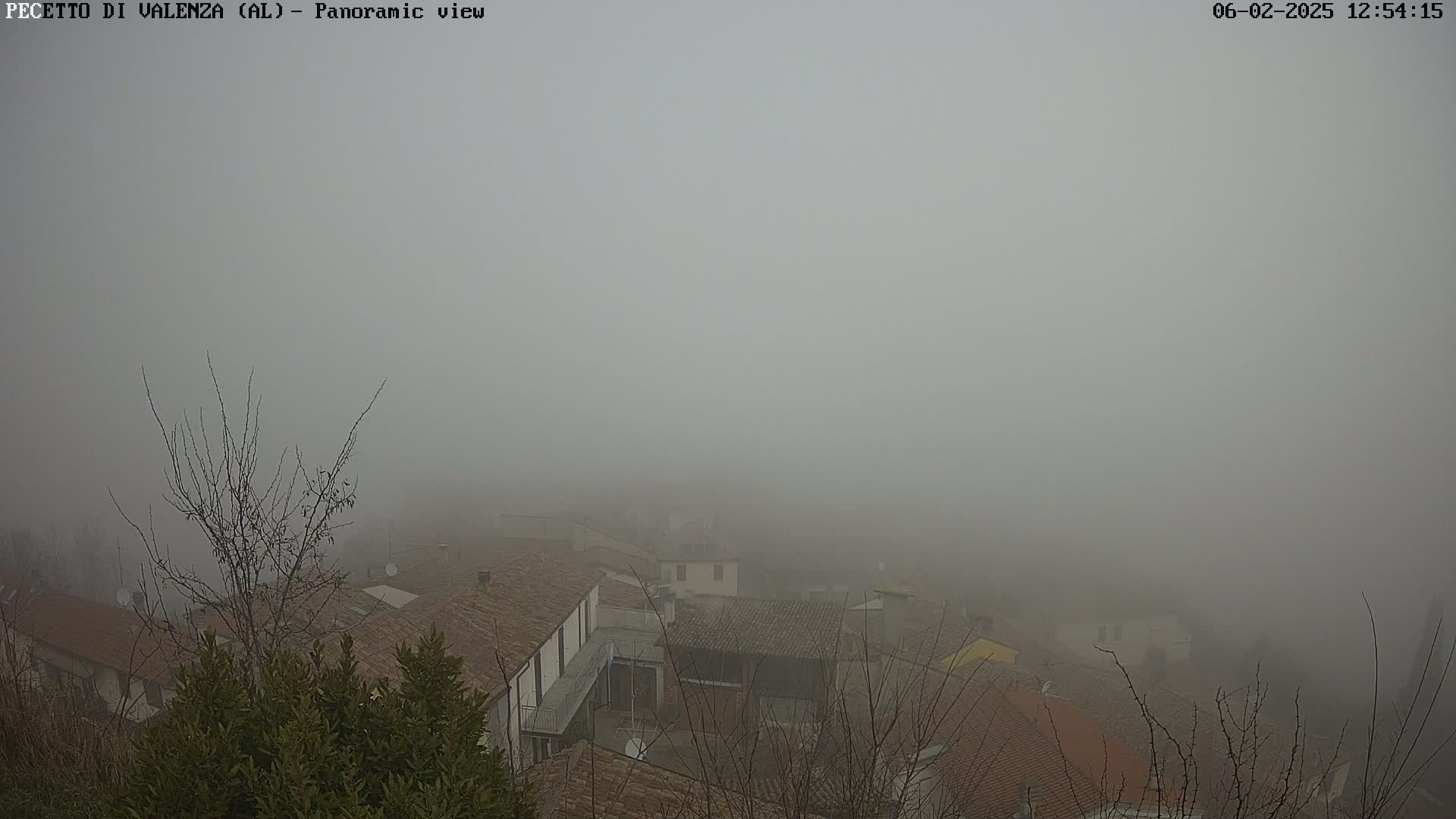 Pecetto di Valenza La Rocca Live Cam - Pecetto di Valenza, Piedmont, Italy
