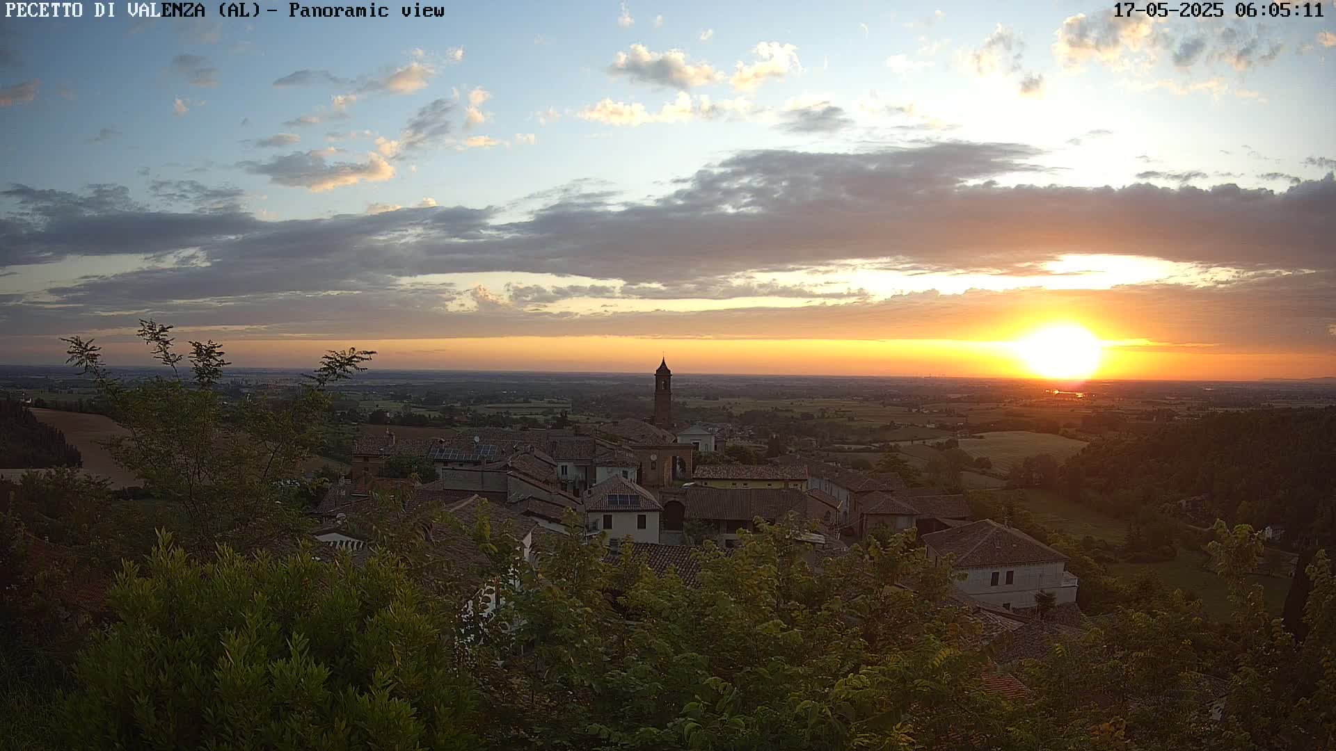 Pecetto di Valenza La Rocca Live Cam - Pecetto di Valenza, Piedmont, Italy