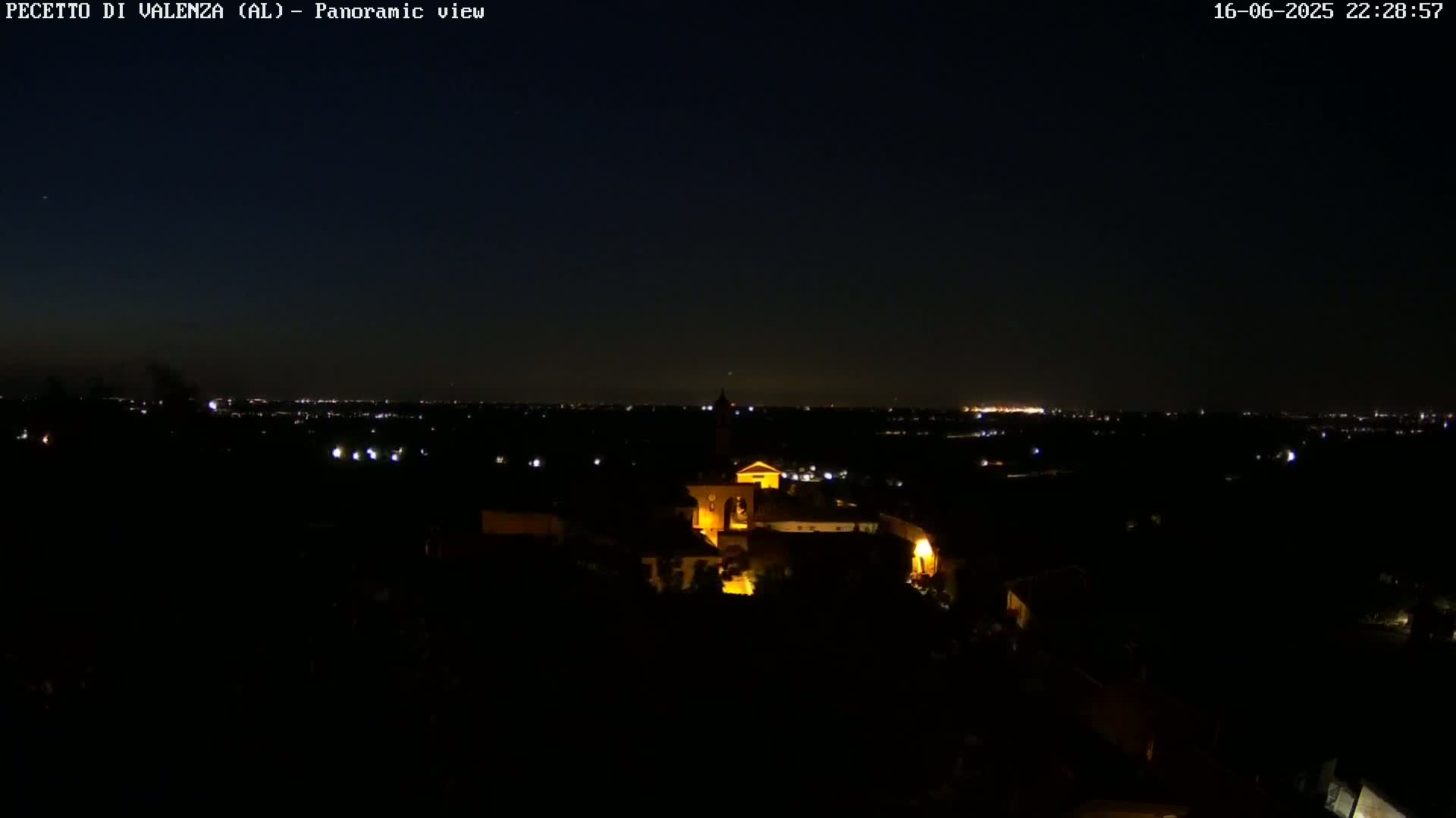 Pecetto di Valenza La Rocca Live Cam - Pecetto di Valenza, Piedmont, Italy