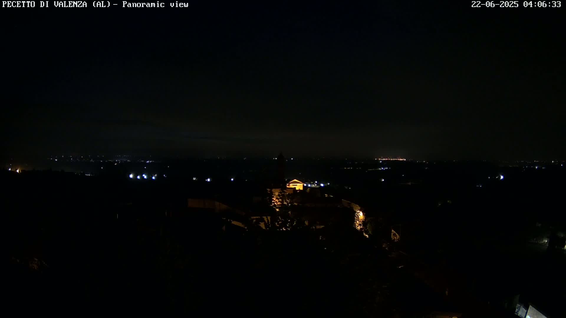 Pecetto di Valenza La Rocca Live Cam - Pecetto di Valenza, Piedmont, Italy