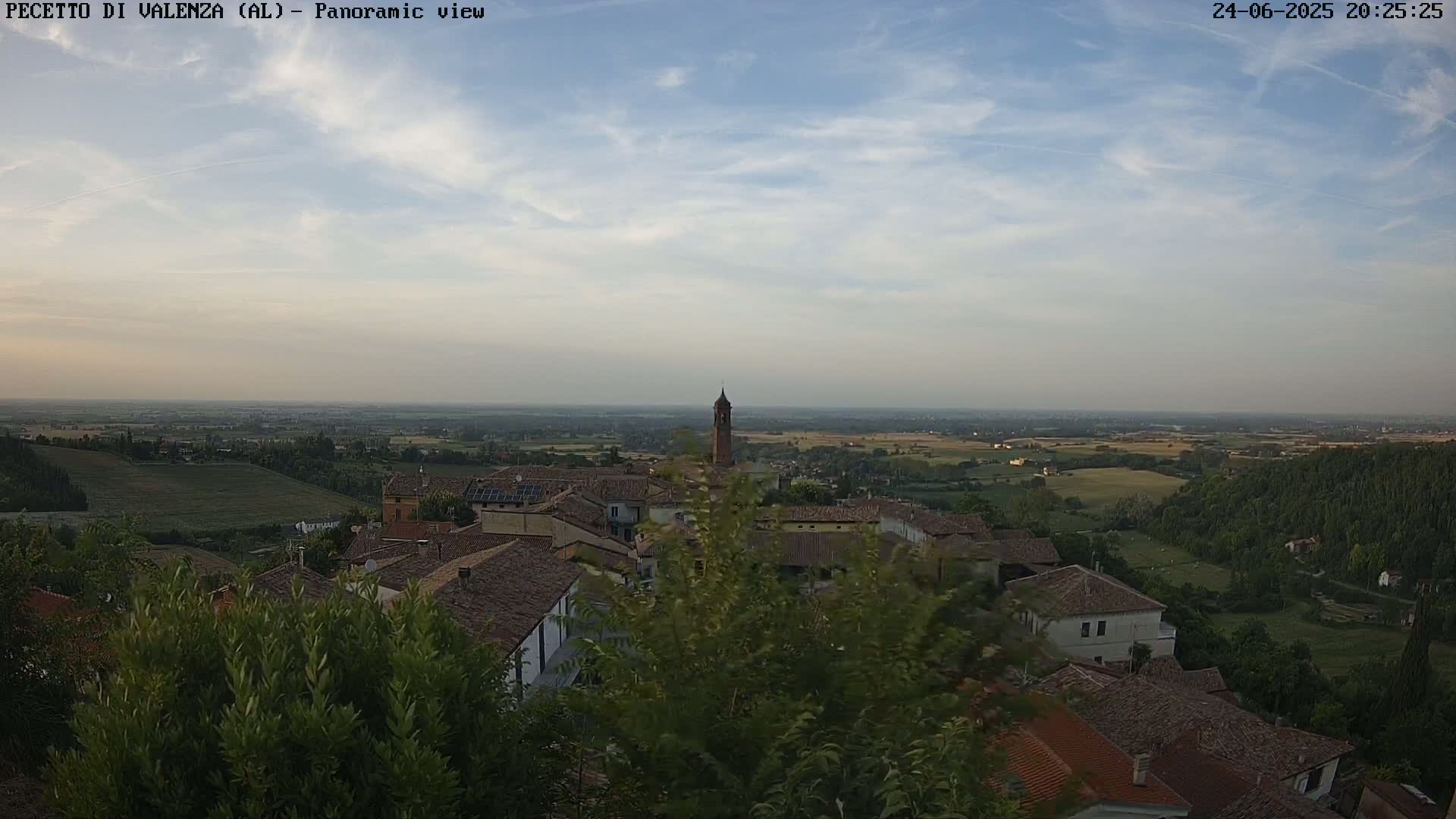 Pecetto di Valenza La Rocca Live Cam - Pecetto di Valenza, Piedmont, Italy