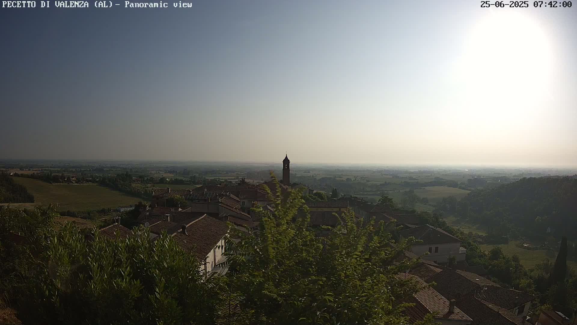 Pecetto di Valenza La Rocca Live Cam - Pecetto di Valenza, Piedmont, Italy