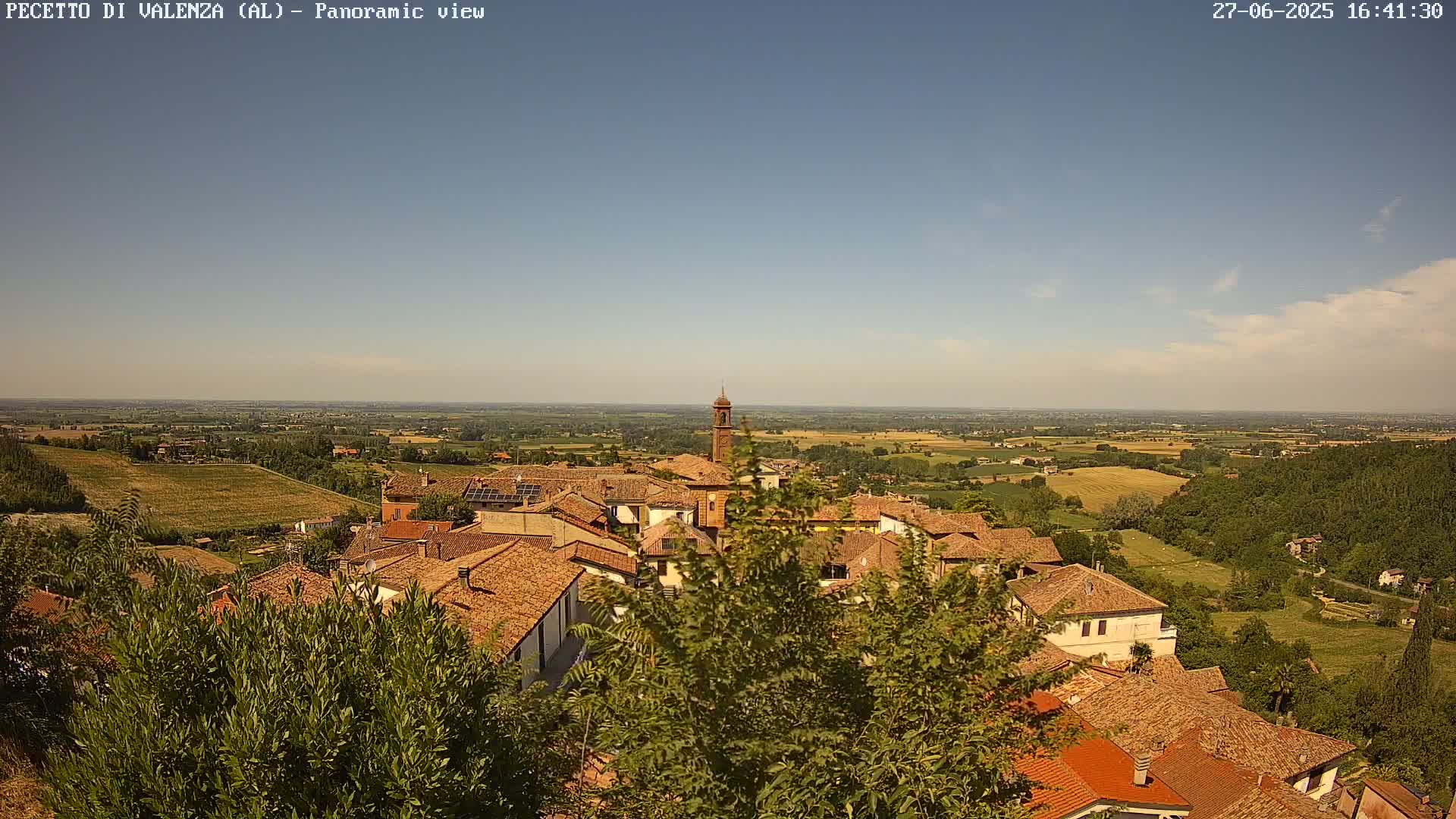 Pecetto di Valenza La Rocca Live Cam - Pecetto di Valenza, Piedmont, Italy