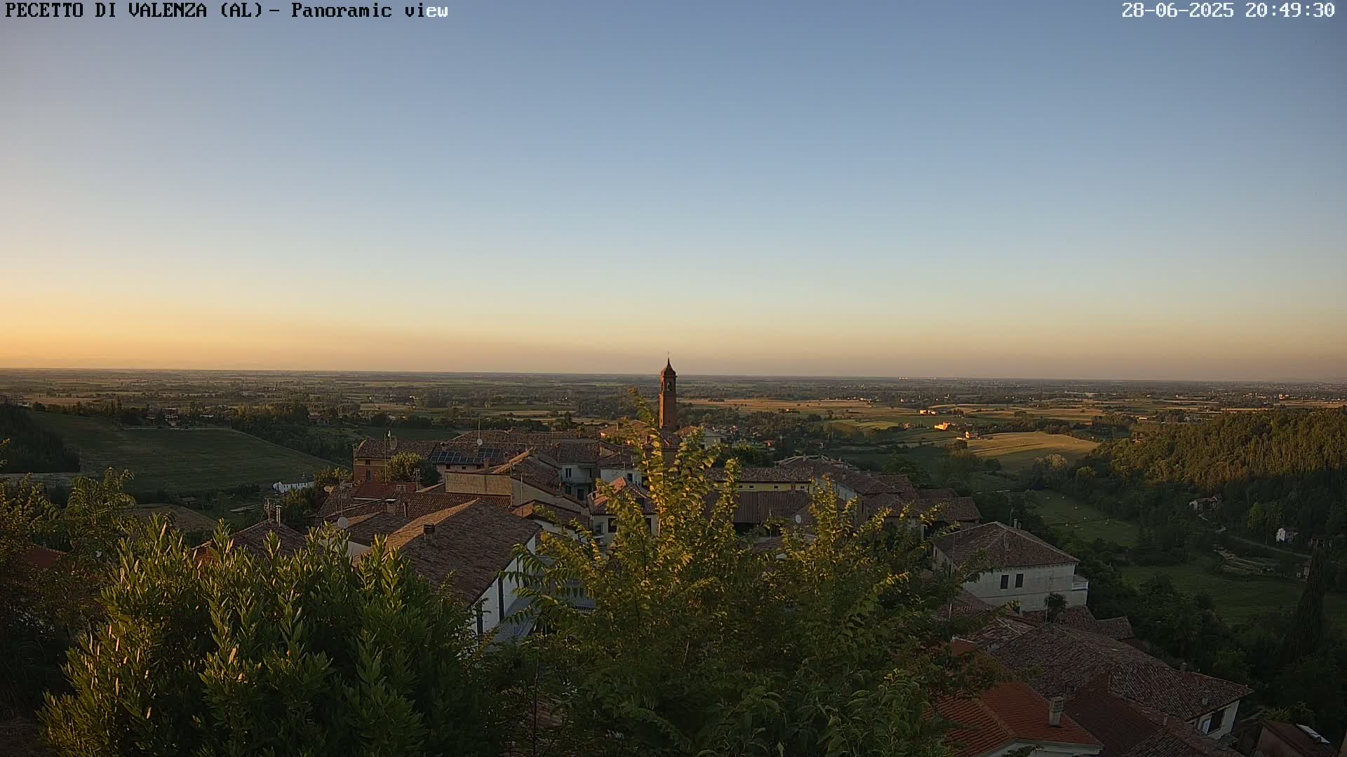 Pecetto di Valenza La Rocca Live Cam - Pecetto di Valenza, Piedmont, Italy