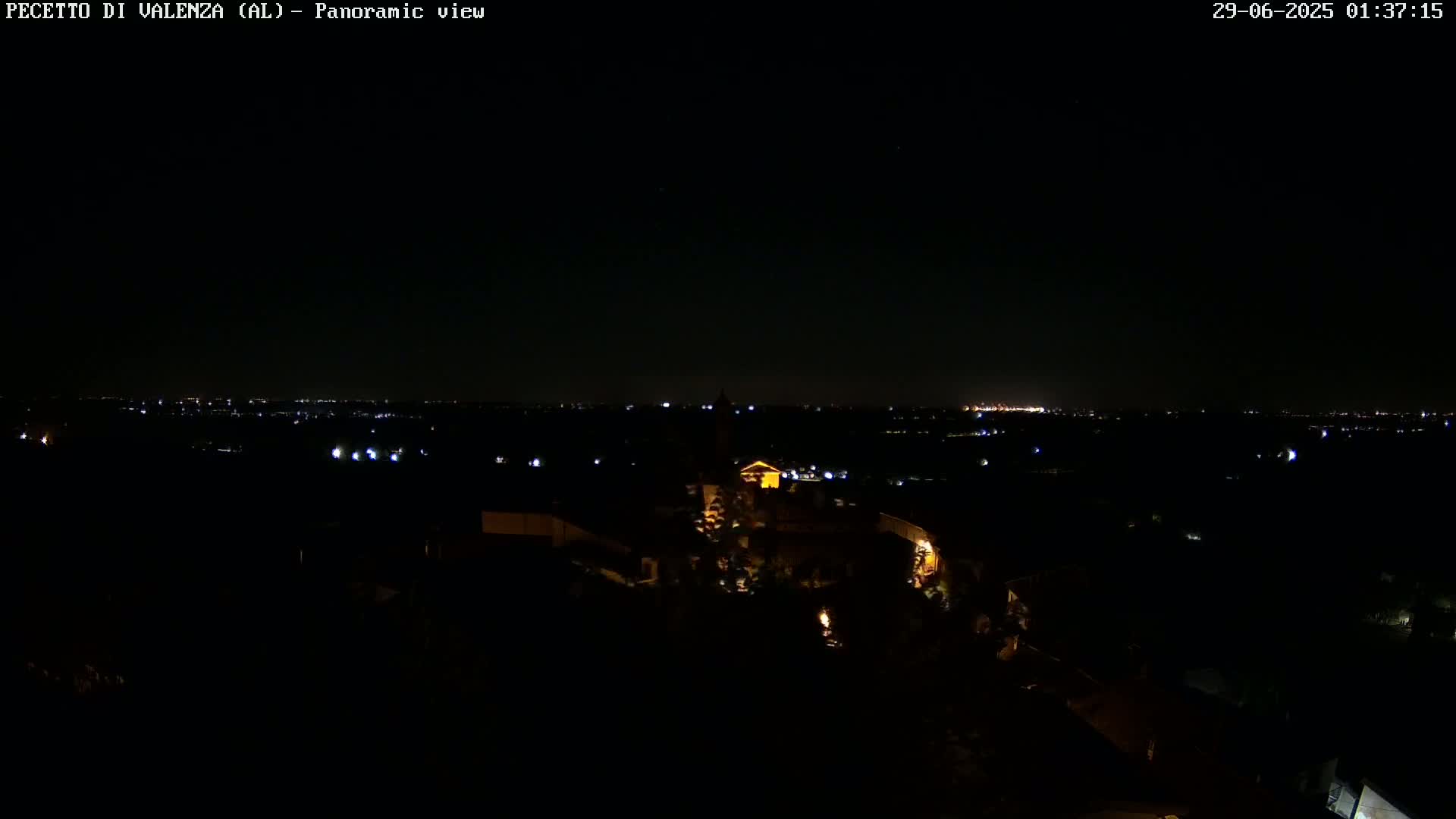 Pecetto di Valenza La Rocca Live Cam - Pecetto di Valenza, Piedmont, Italy