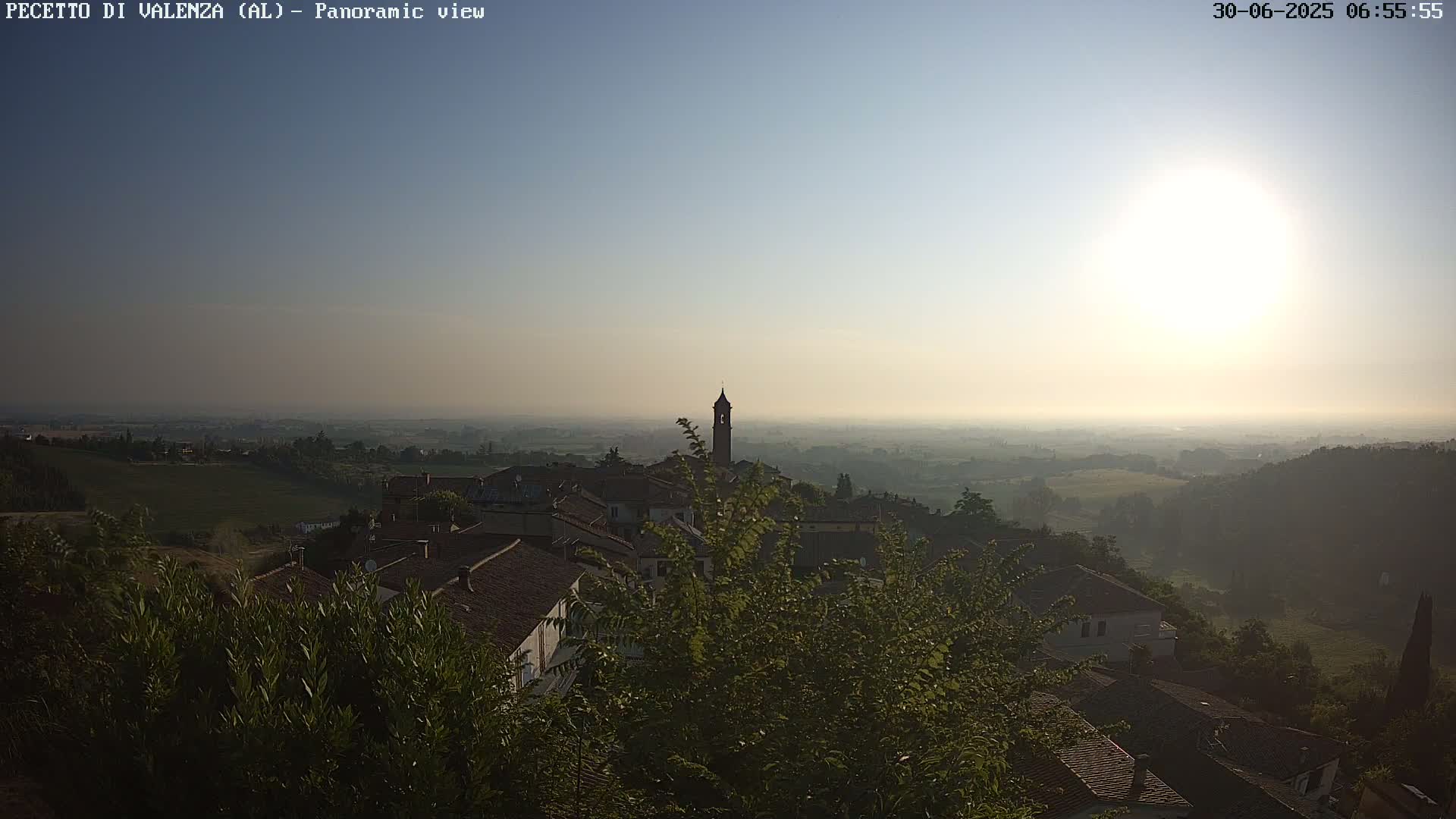Pecetto di Valenza La Rocca Live Cam - Pecetto di Valenza, Piedmont, Italy