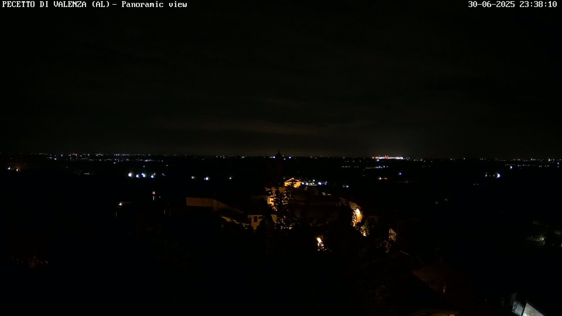 Pecetto di Valenza La Rocca Live Cam - Pecetto di Valenza, Piedmont, Italy