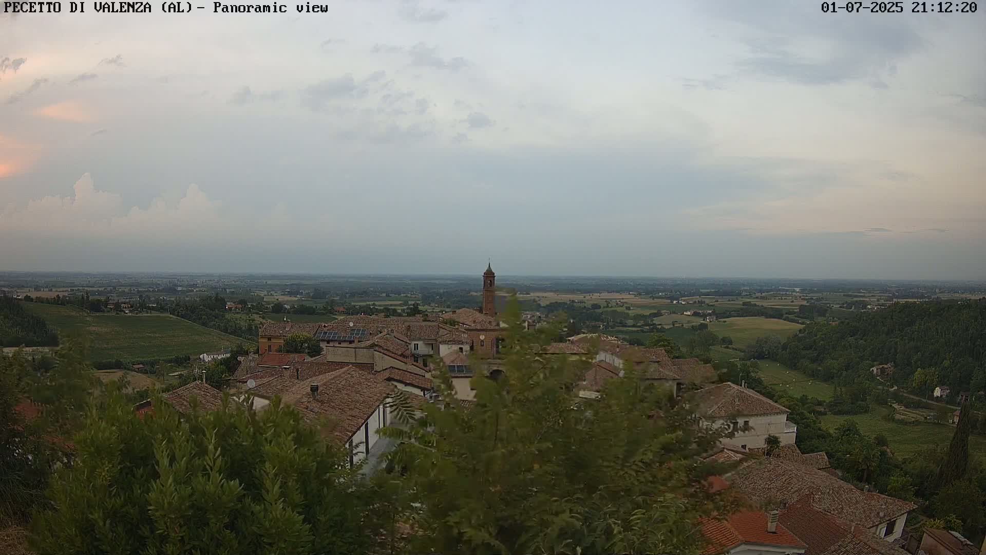 Pecetto di Valenza La Rocca Live Cam - Pecetto di Valenza, Piedmont, Italy