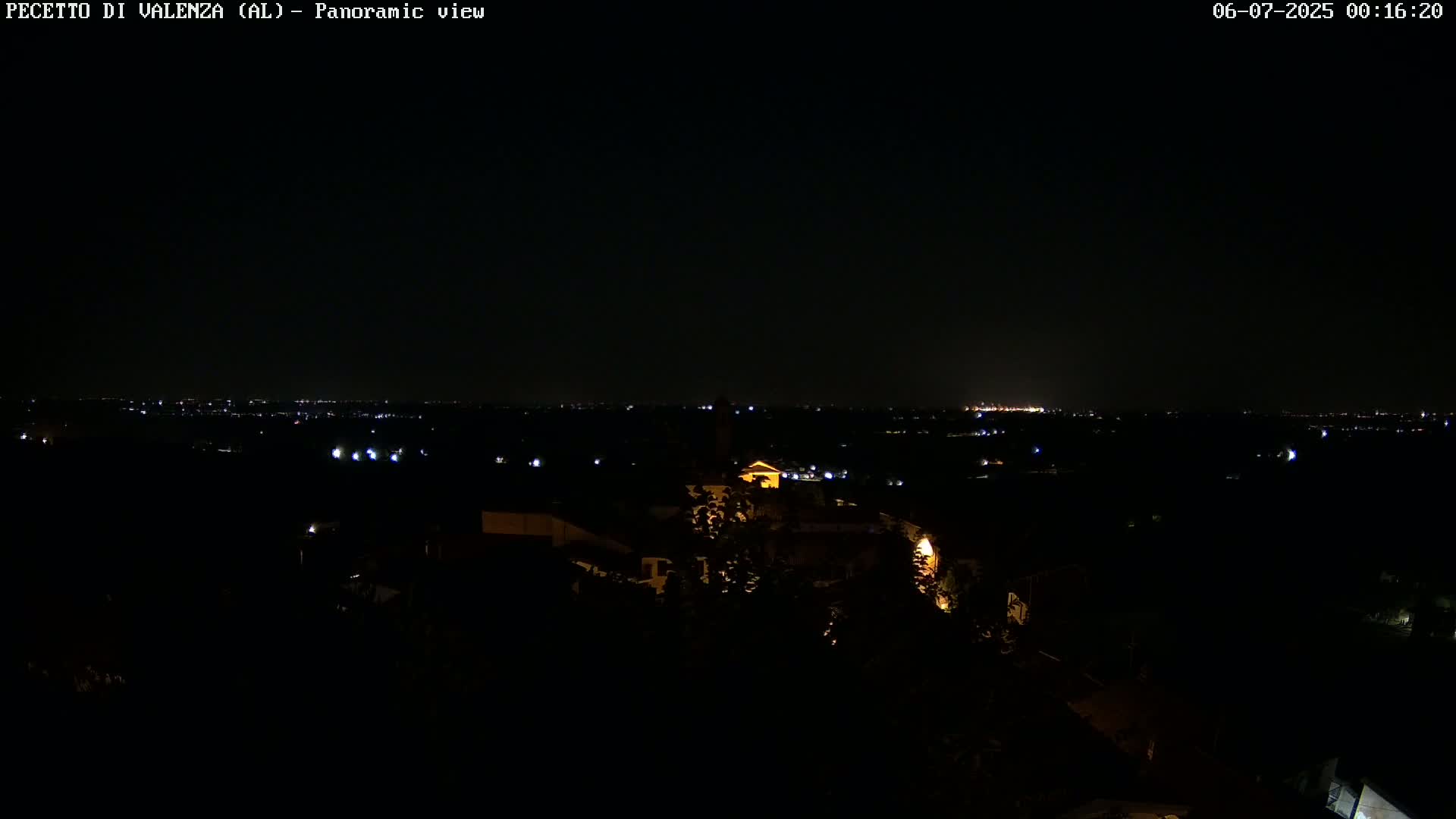 Pecetto di Valenza La Rocca Live Cam - Pecetto di Valenza, Piedmont, Italy