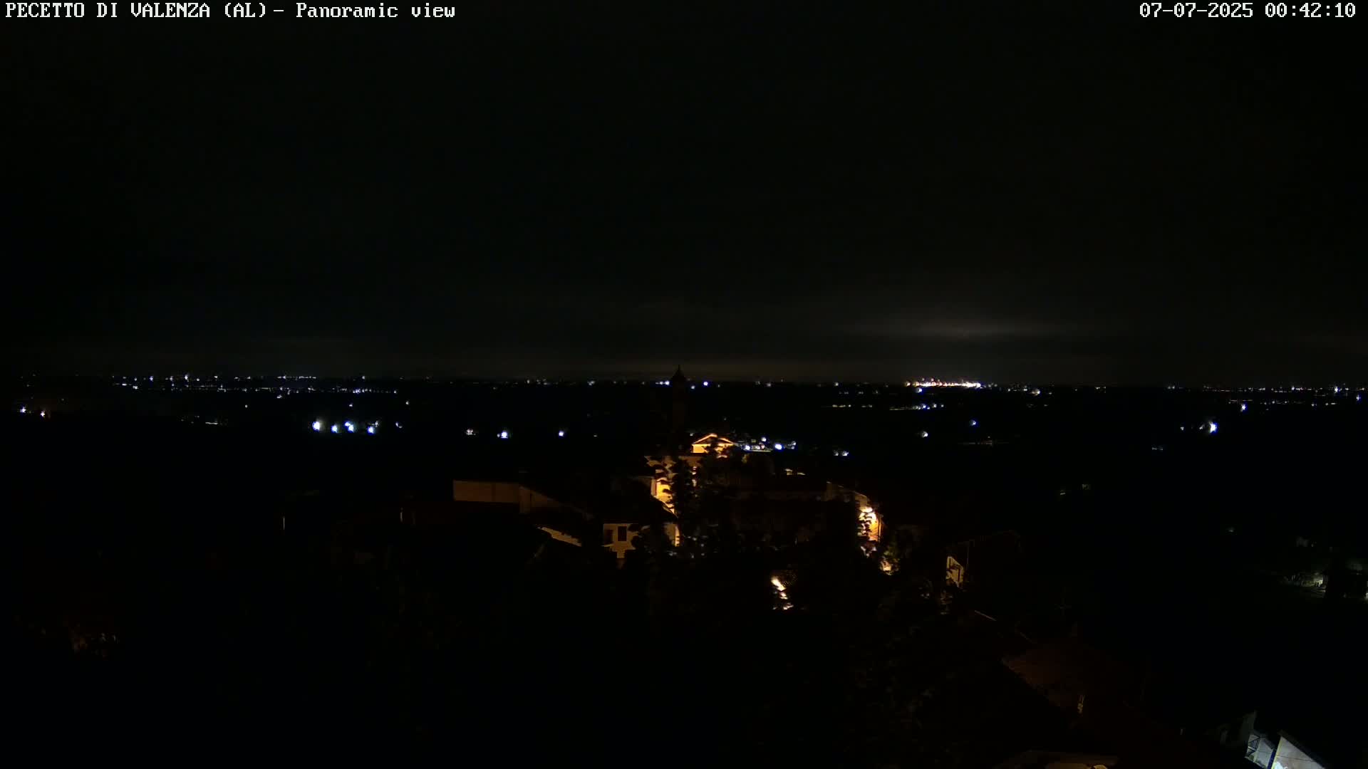 Pecetto di Valenza La Rocca Live Cam - Pecetto di Valenza, Piedmont, Italy